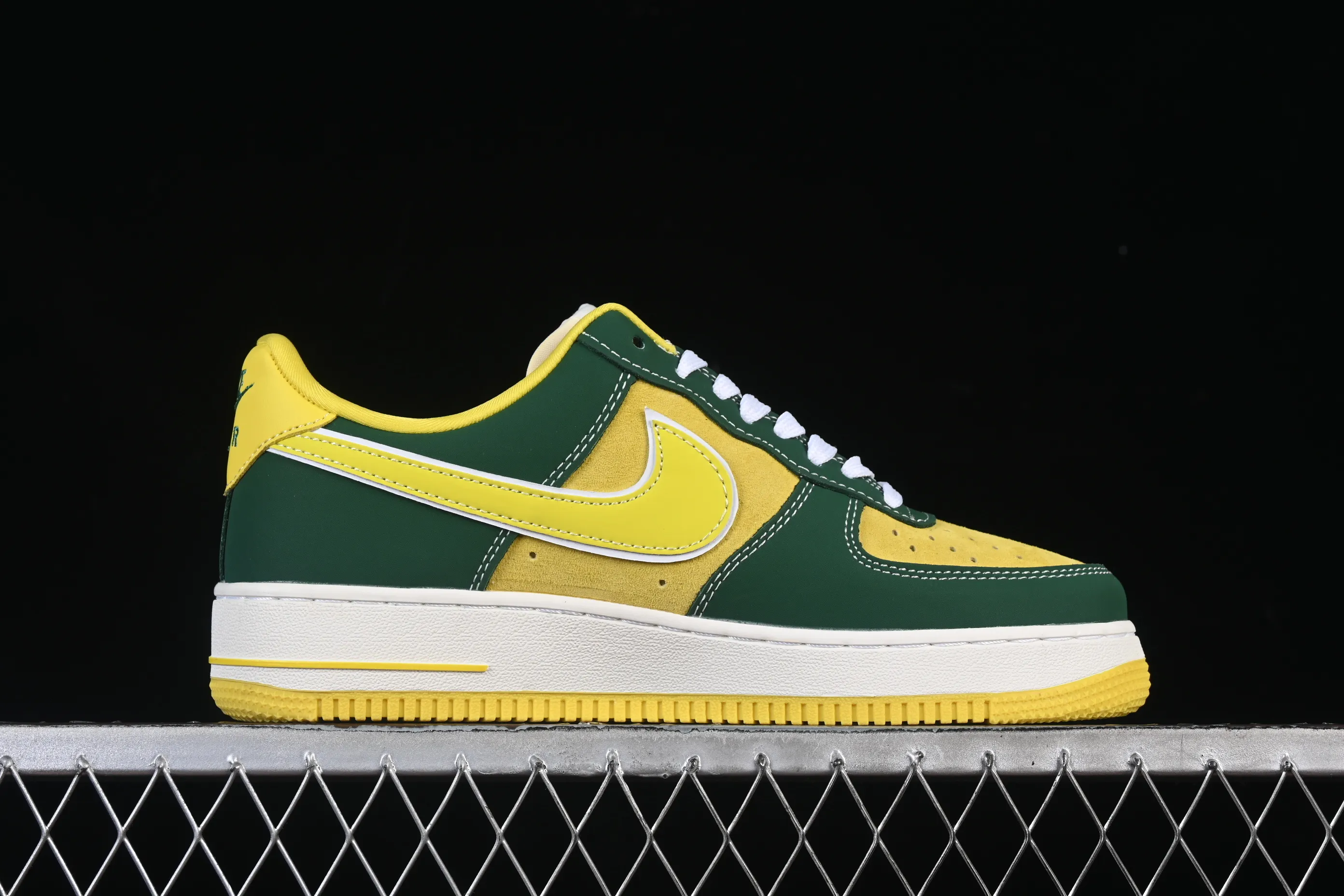 All categories Nk Air Force 1 Air Force series Nk Air Force 1 Low Air Force low-top Nike Air Force 1'07 Low grass green yellow Air Force 1 low-top casual sneakers SY1388-008
